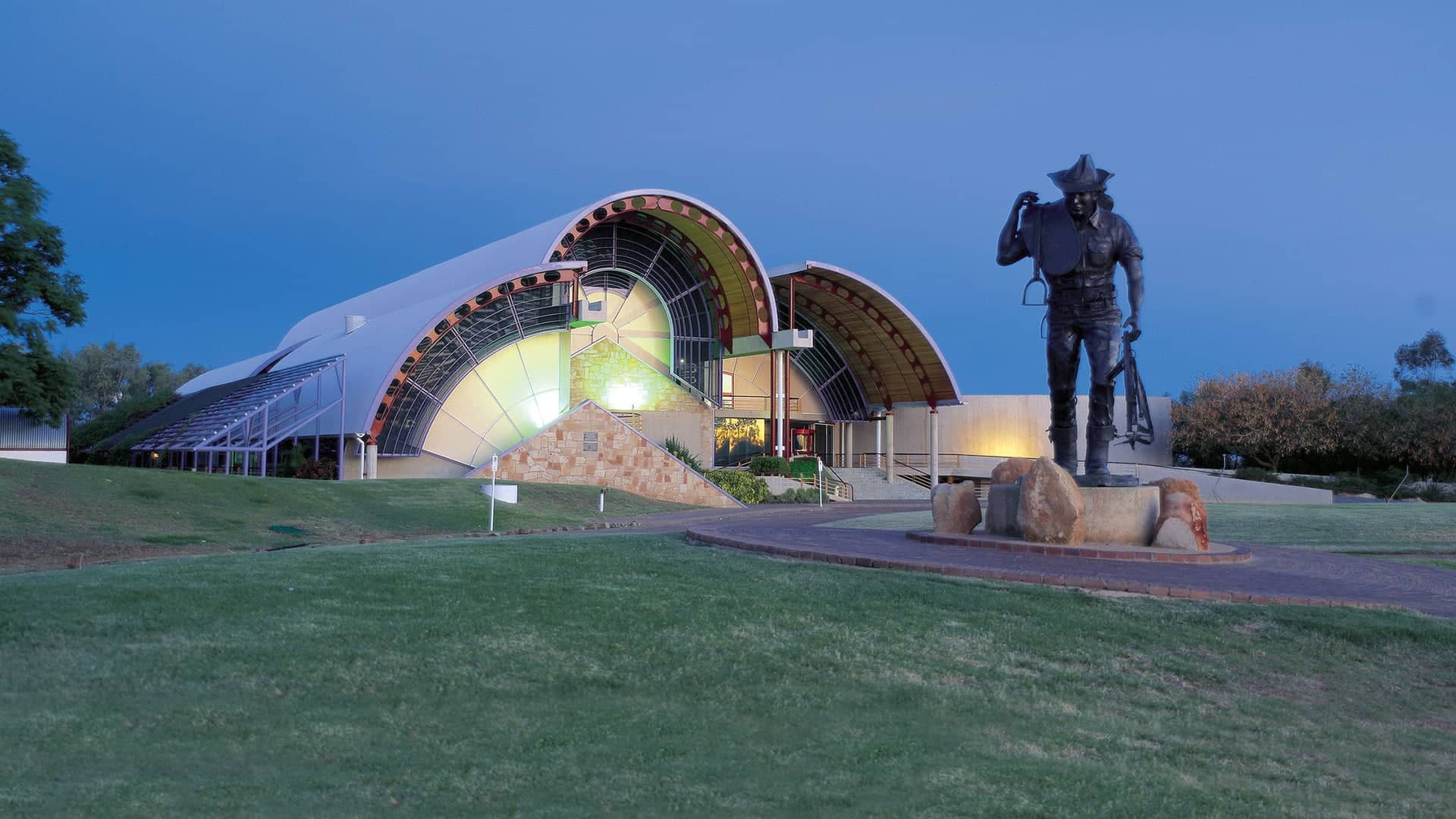 Longreach & Outback QLD Tour Outback Spirit Tours