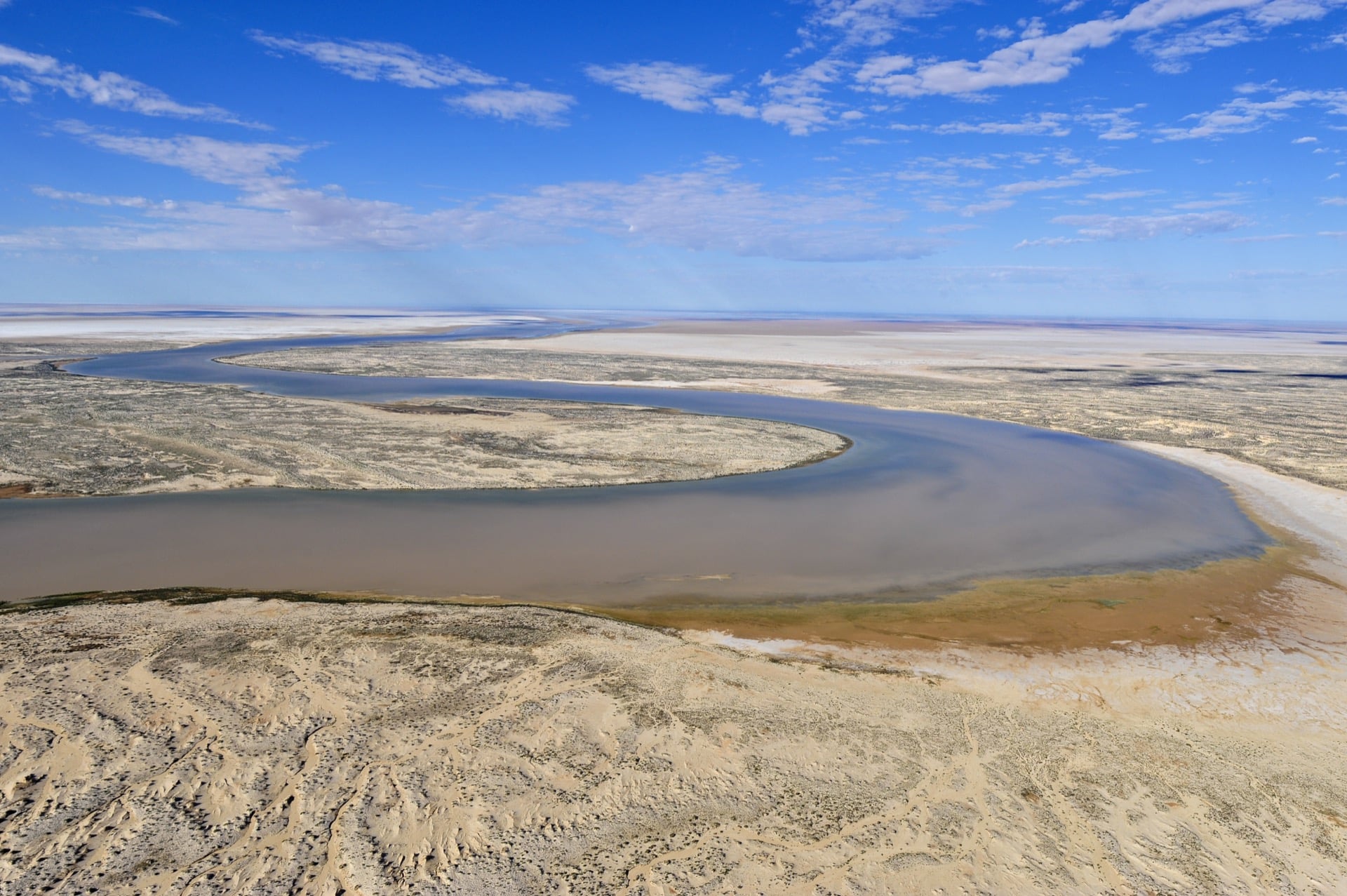 outback spirit tours lake eyre