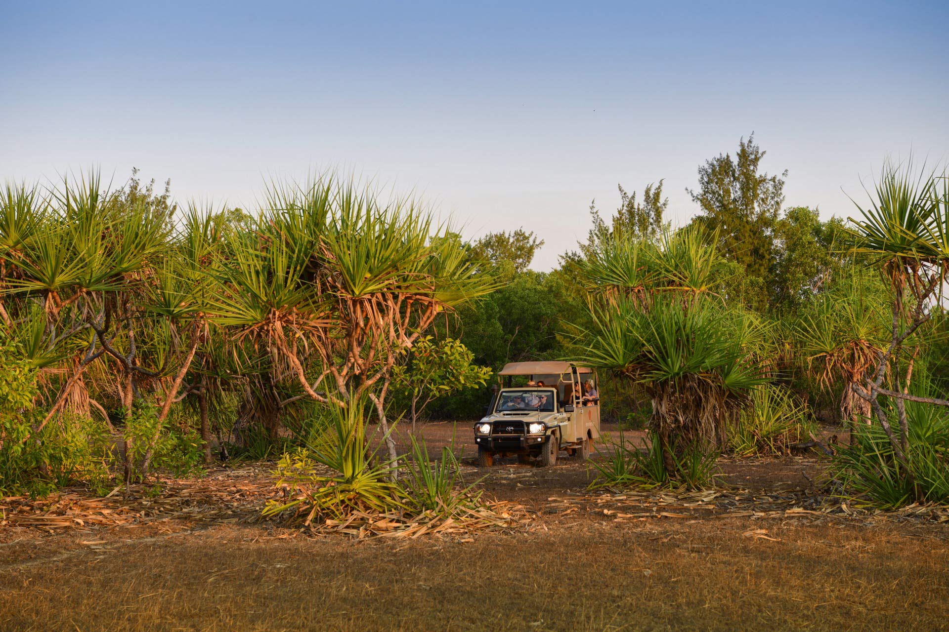 outback spirit arnhem land tours